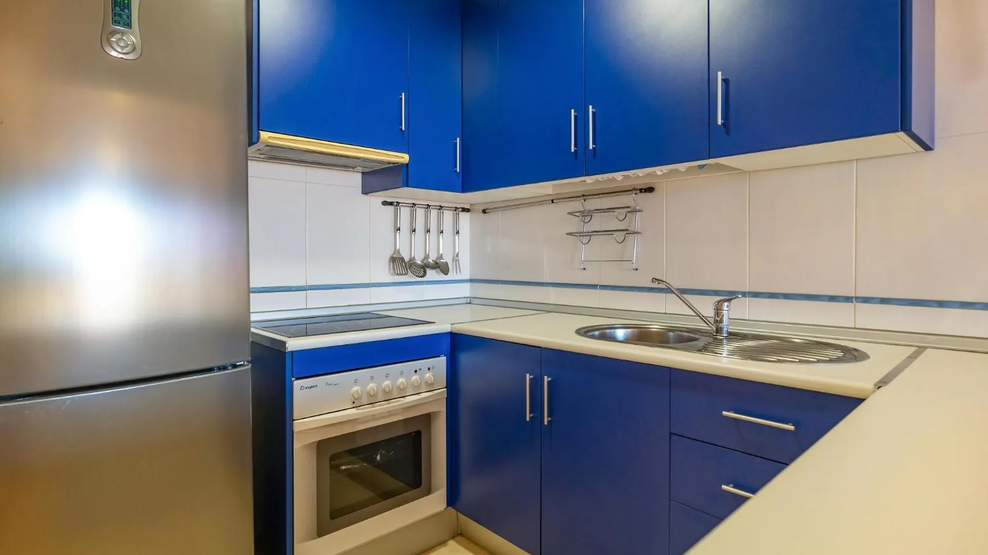 1 Bedroom Beautiful Apartment In 贝纳尔马德纳