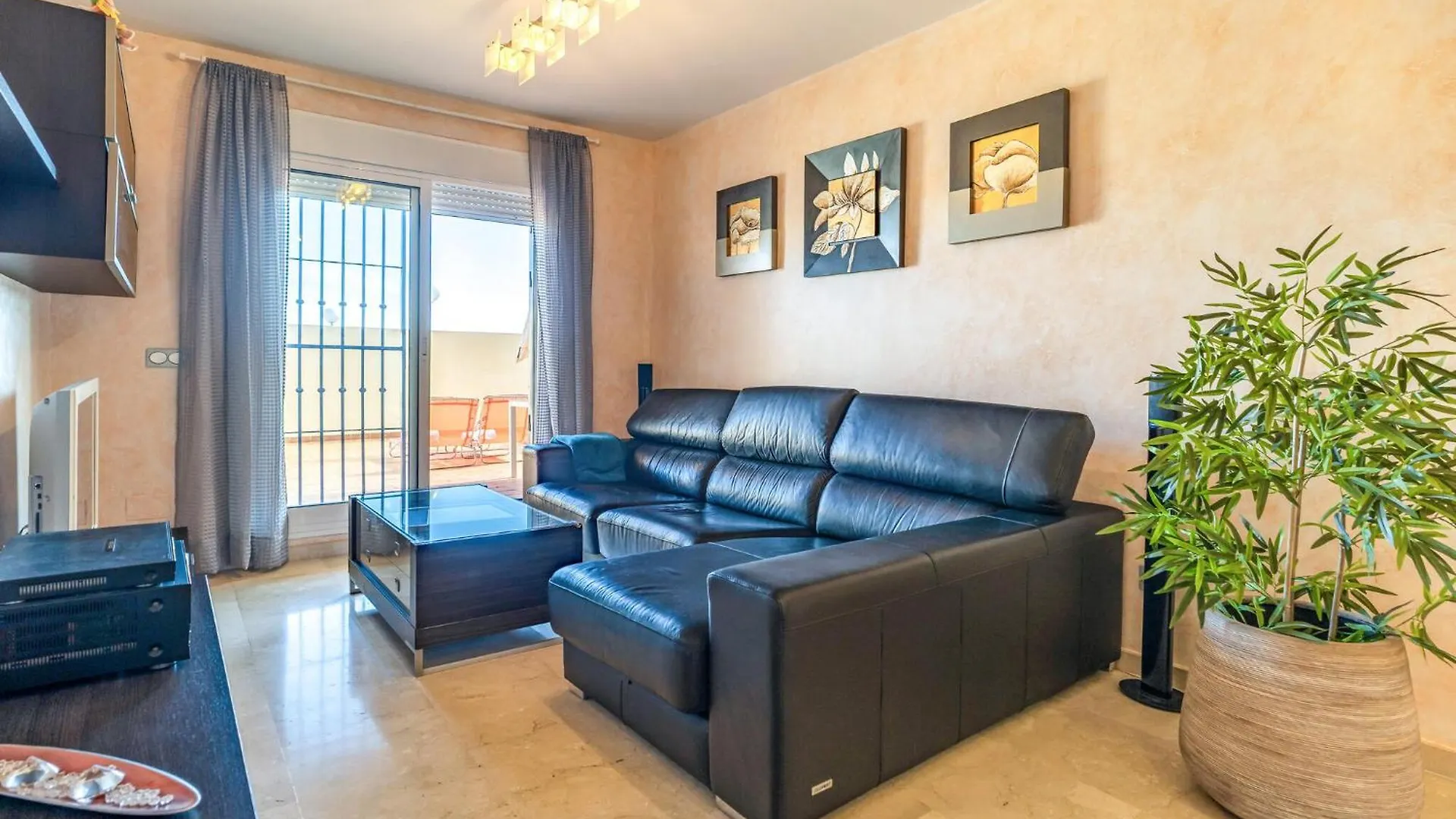1 Bedroom Beautiful Apartment In Benalmádena Spanien